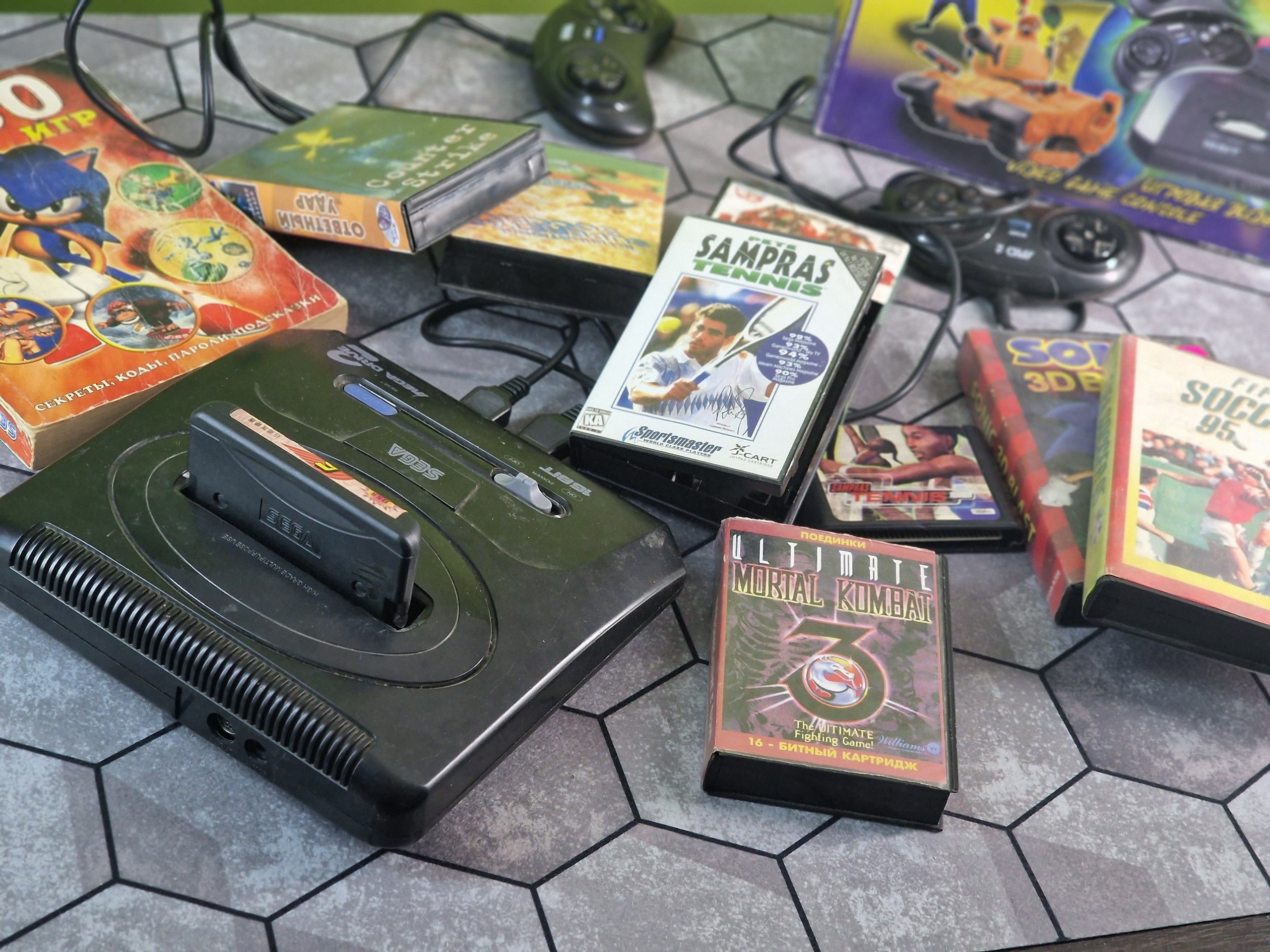 Картриджі на Sega Mega Drive 2 з 90-х. Моя колекція!
